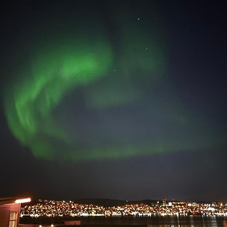 Polar Cozy Apartment - With View And Free Parking ทรอมโซ ภายนอก รูปภาพ