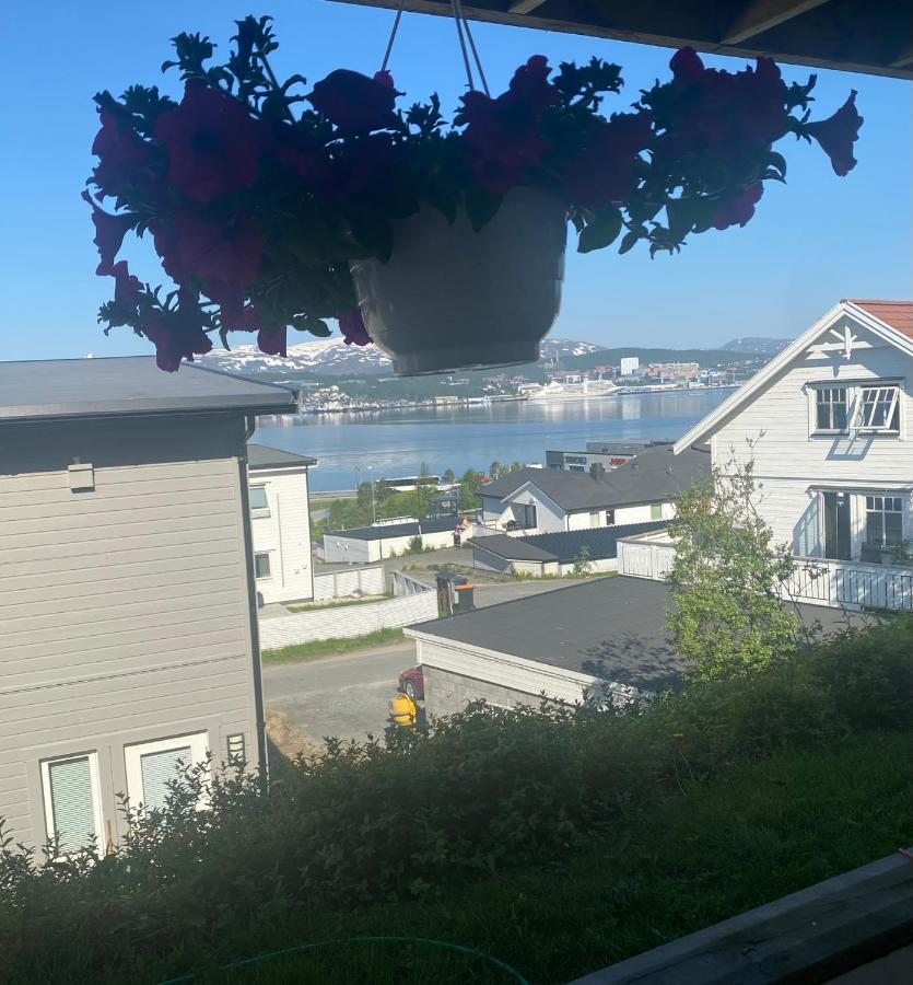 Polar Cozy Apartment - With View And Free Parking ทรอมโซ ภายนอก รูปภาพ